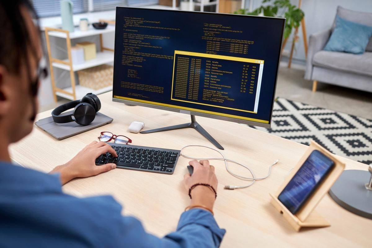 計算機科學與技術(shù) vs 軟件工程 高就業(yè)如何選擇？